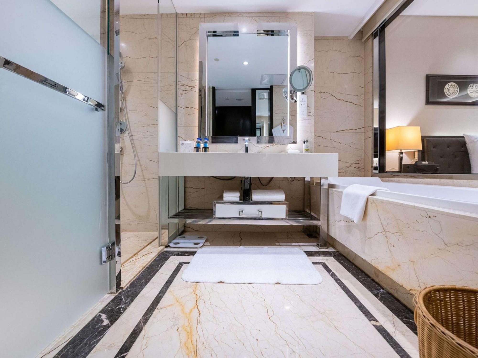 Pullman Guiyang Hotel Guiyang  Exterior photo